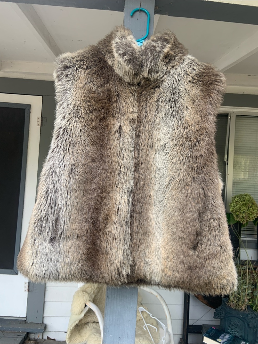 Thick Faux Fur Sleeveless Vest - Taupe Brown